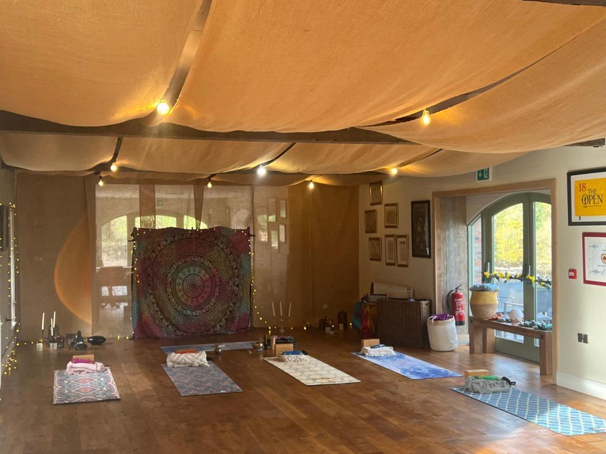科尔雷恩The Old Flax Mill Yoga Retreat别墅 外观 照片